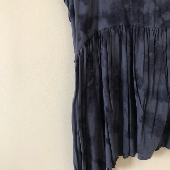 Navy/blue Tie-dye v-neck tee - Picture 3 of 3